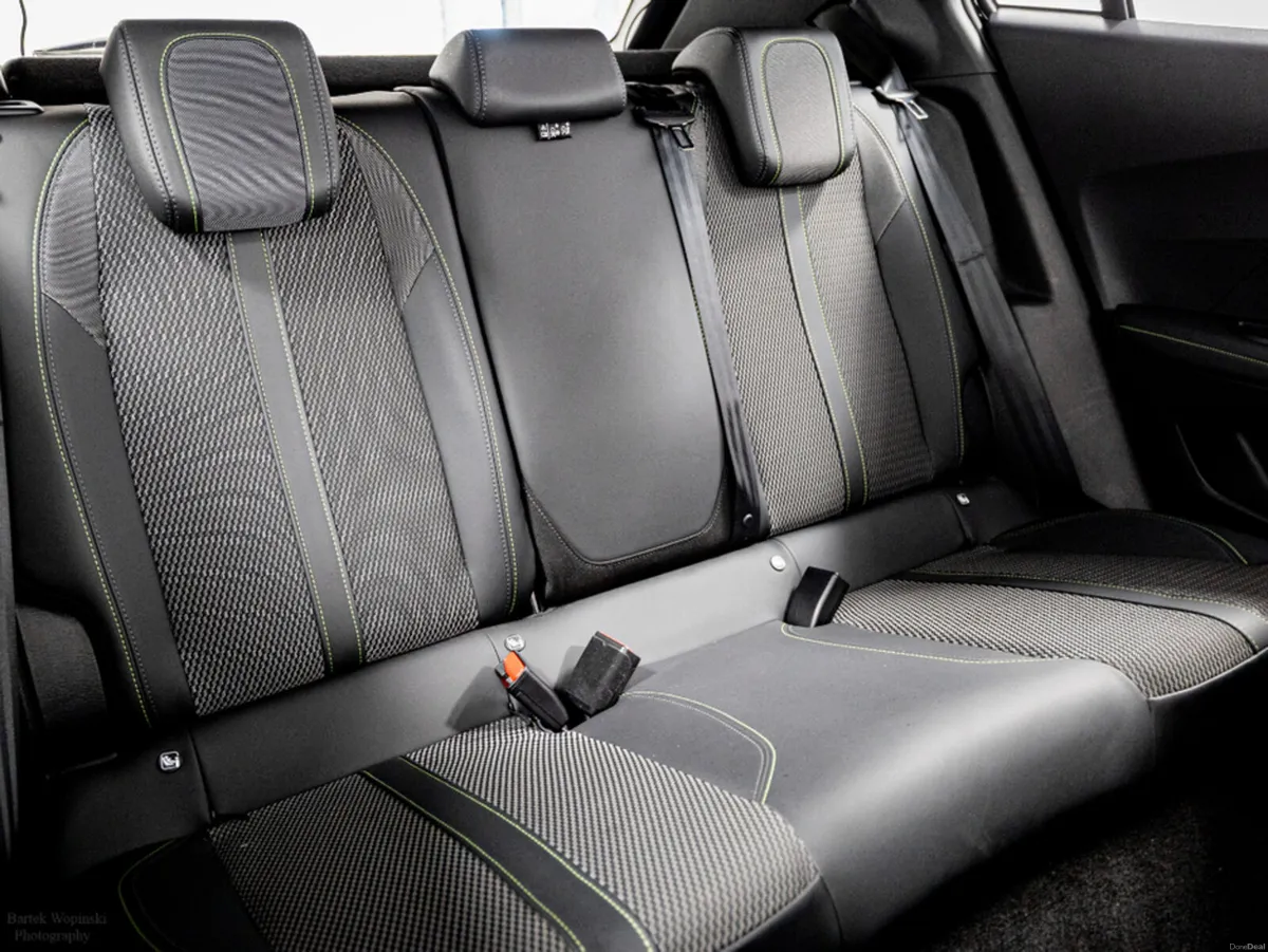 Peugeot 2008 GT Hybrid Auto 145HP - Image 4