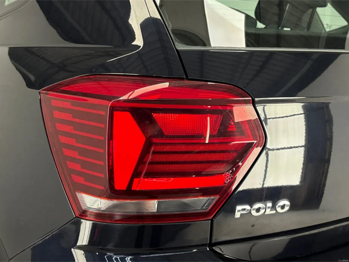 Volkswagen Polo TRENDLINE 1.0 MANUAL 5SPEED**BLACK - Image 3