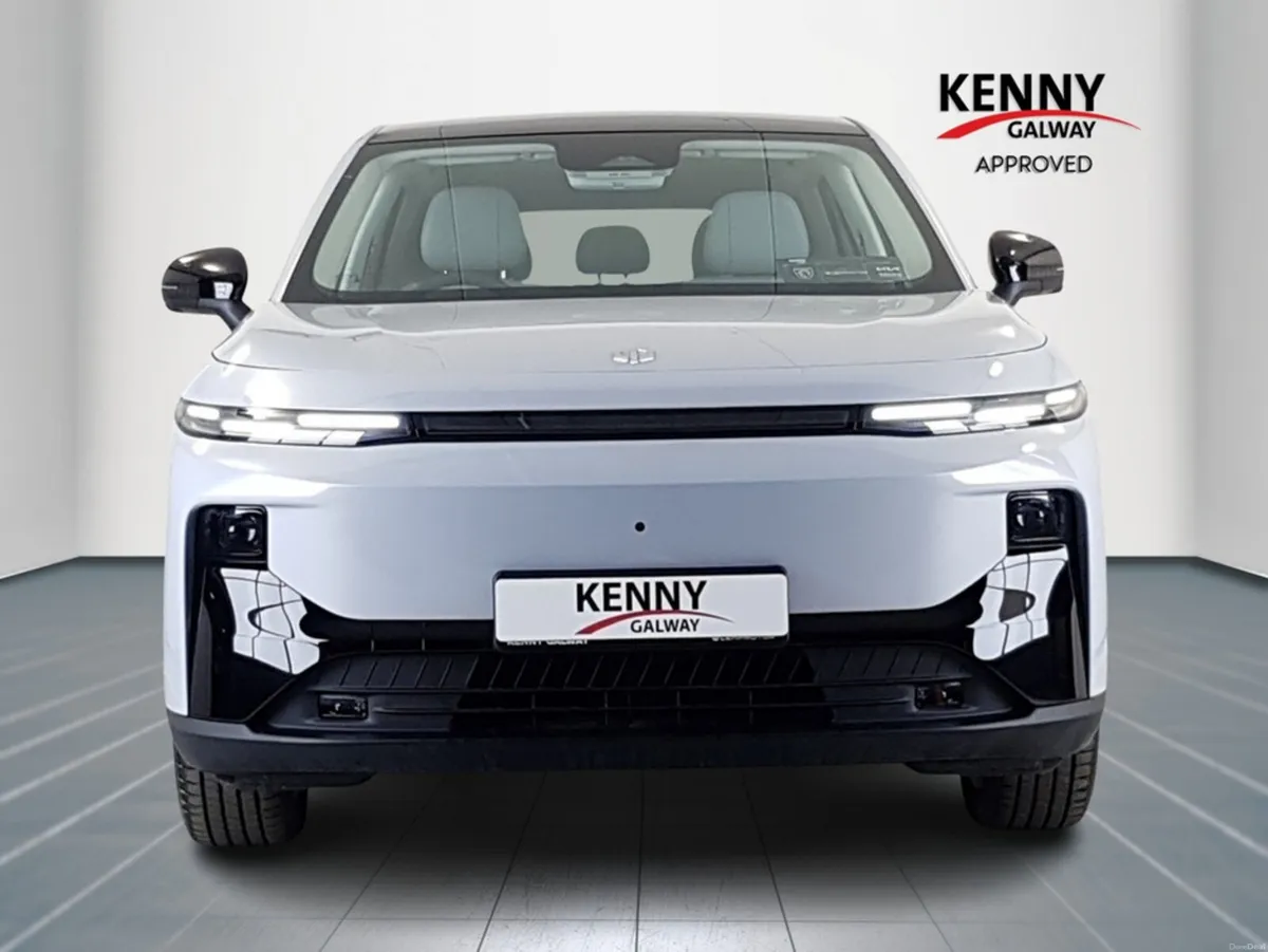 Leapmotor B10 HYBRID EV DESIGN 900KM - Image 2