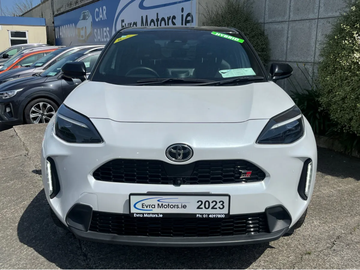 Toyota Yaris Cross GR SPORT HYBRID AUTOMATIC 1.5 P - Image 2