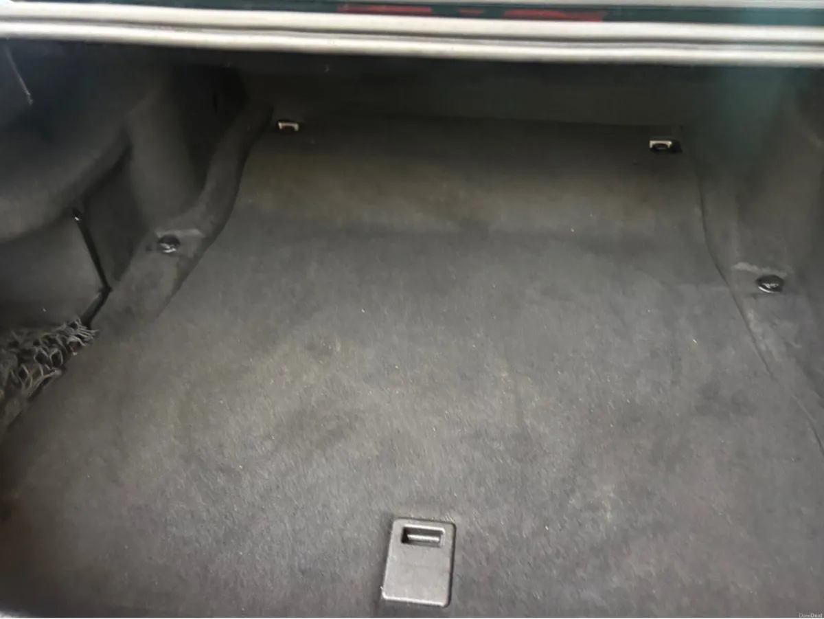 Mercedes-Benz E-Class 220 BLUETEC SE 4DR AUTO CDI - Image 4