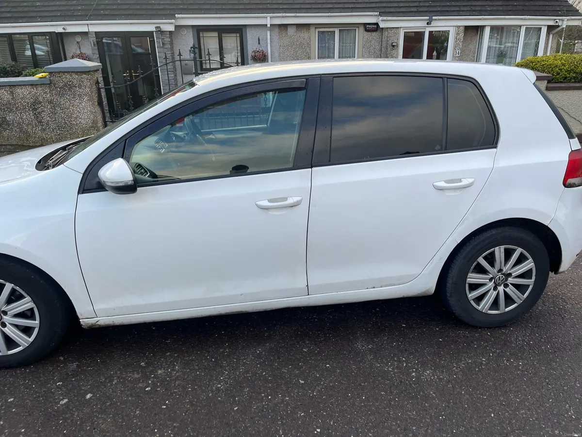 Volkswagen Golf 2011 - Image 3