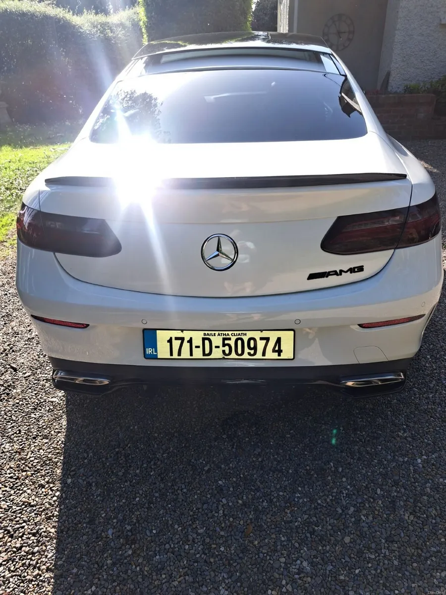 Mercedes-Benz E-Class 2017 - Image 2