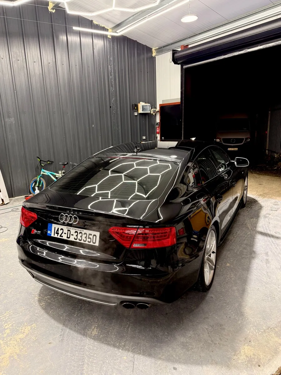 Audi S5 - Image 2