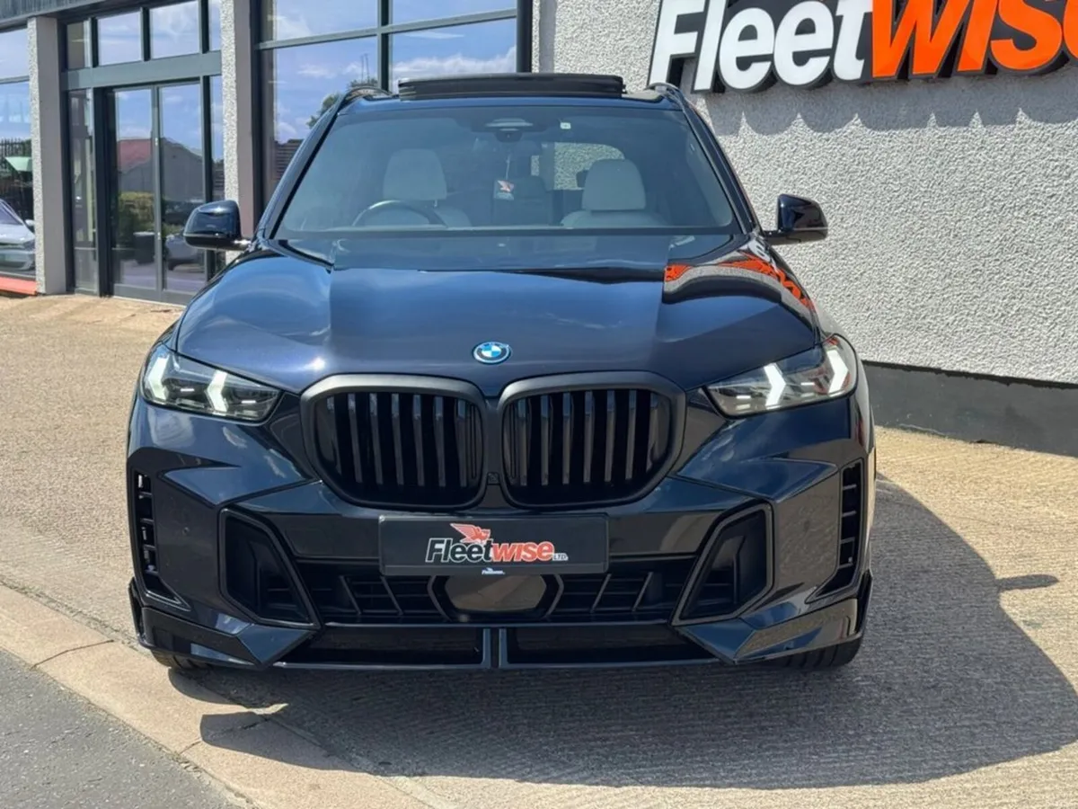 3.0 50e 25.7kWh M Sport SUV 5dr Petrol Plug-in Hyb - Image 2