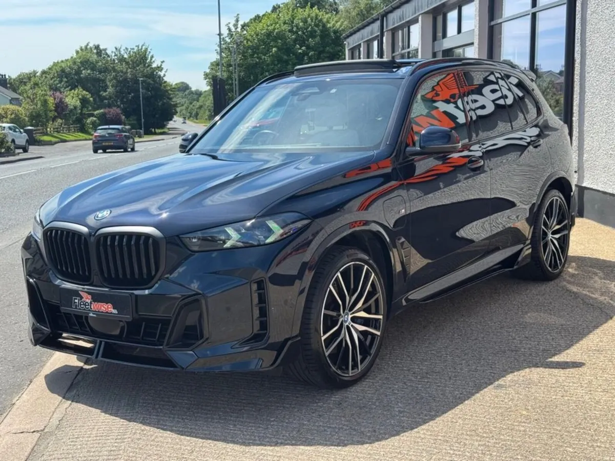 3.0 50e 25.7kWh M Sport SUV 5dr Petrol Plug-in Hyb - Image 3