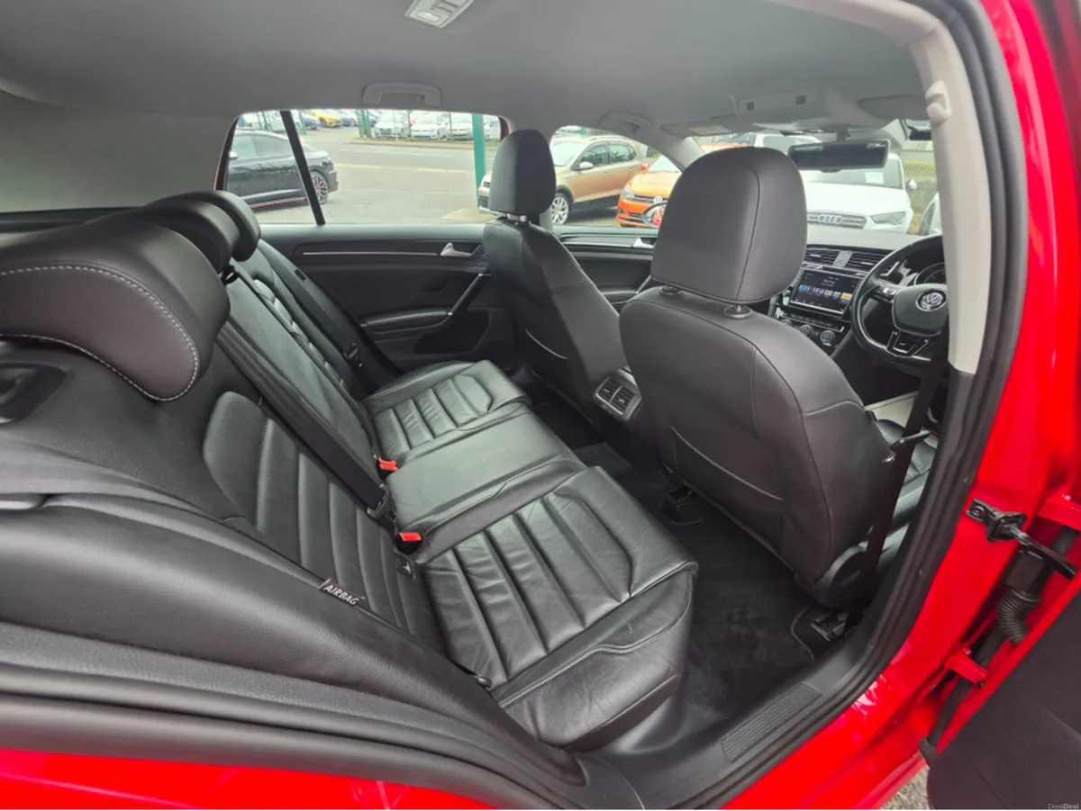 Volkswagen Golf ONLY 25477KM ! ! FULL BLACK LEATHE - Image 6