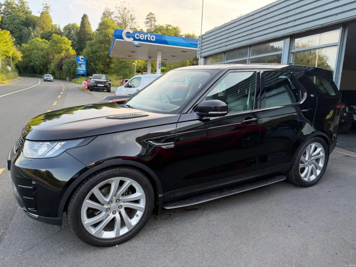 Land Rover Discovery 3.0 TDV6 SE 7 SEAT R-Dynamic - Image 5