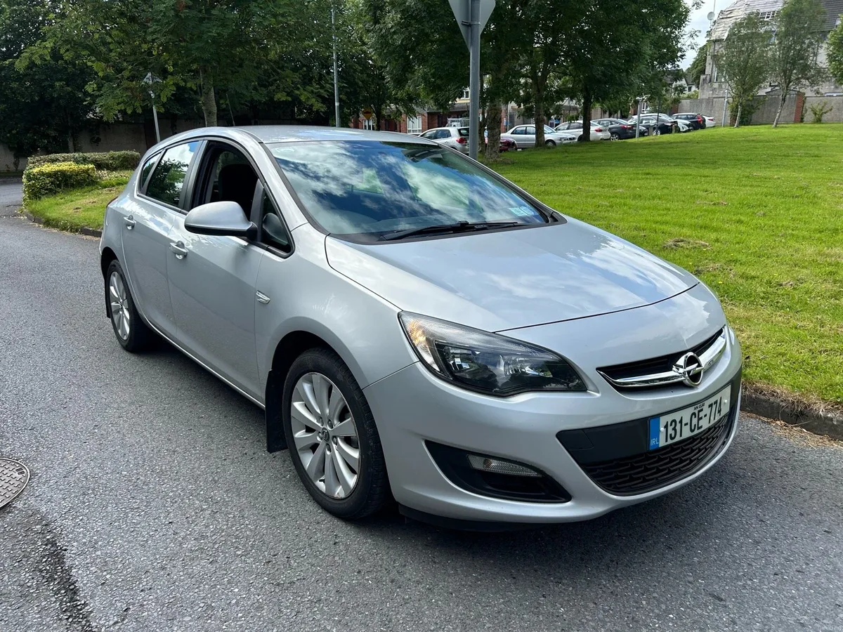 Opel Astra 2013 NCT 03/27 - Image 2