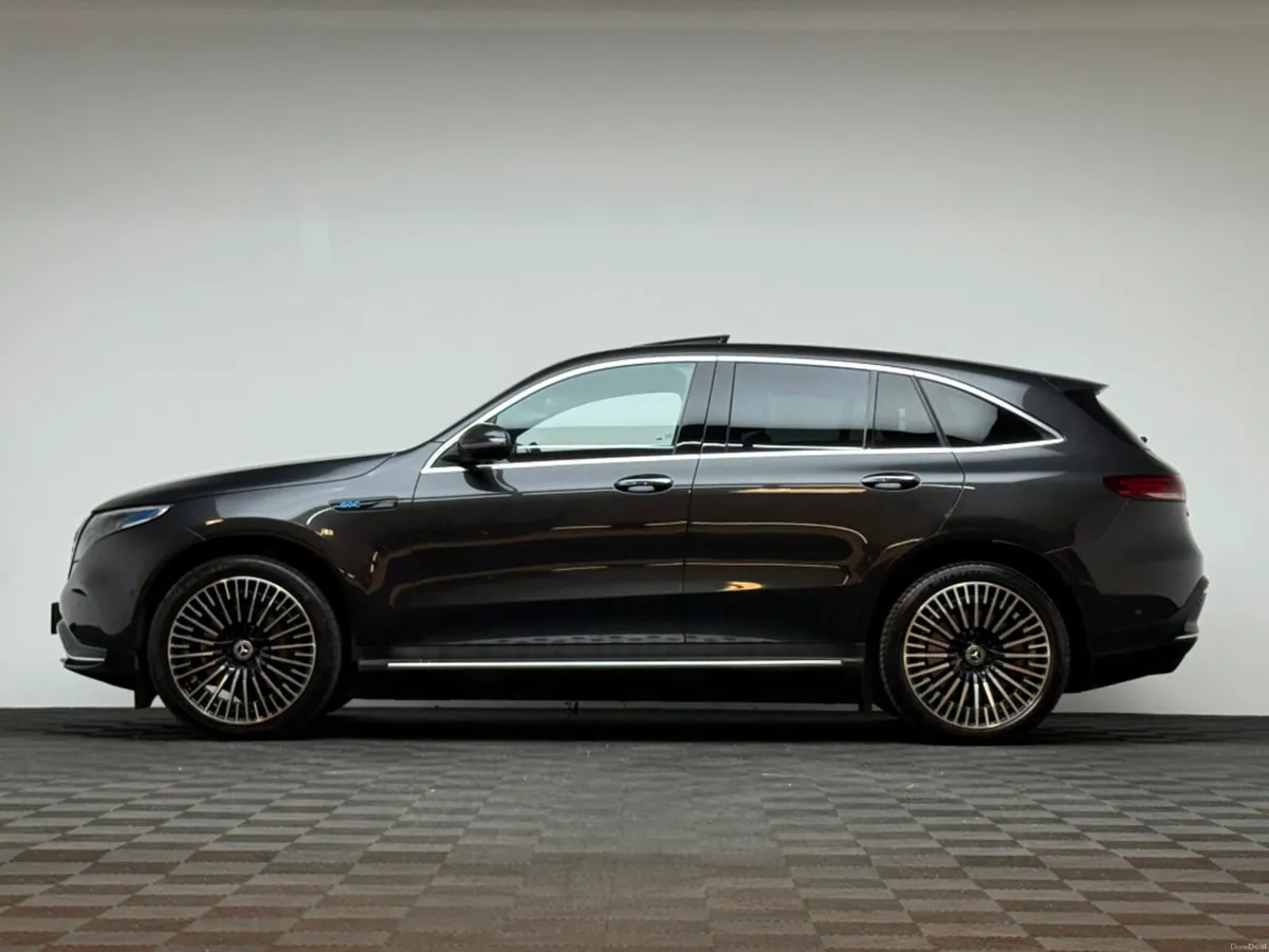 Mercedes-Benz EQC 400 AMG LINE PREMIUM 4MATIC - Image 4