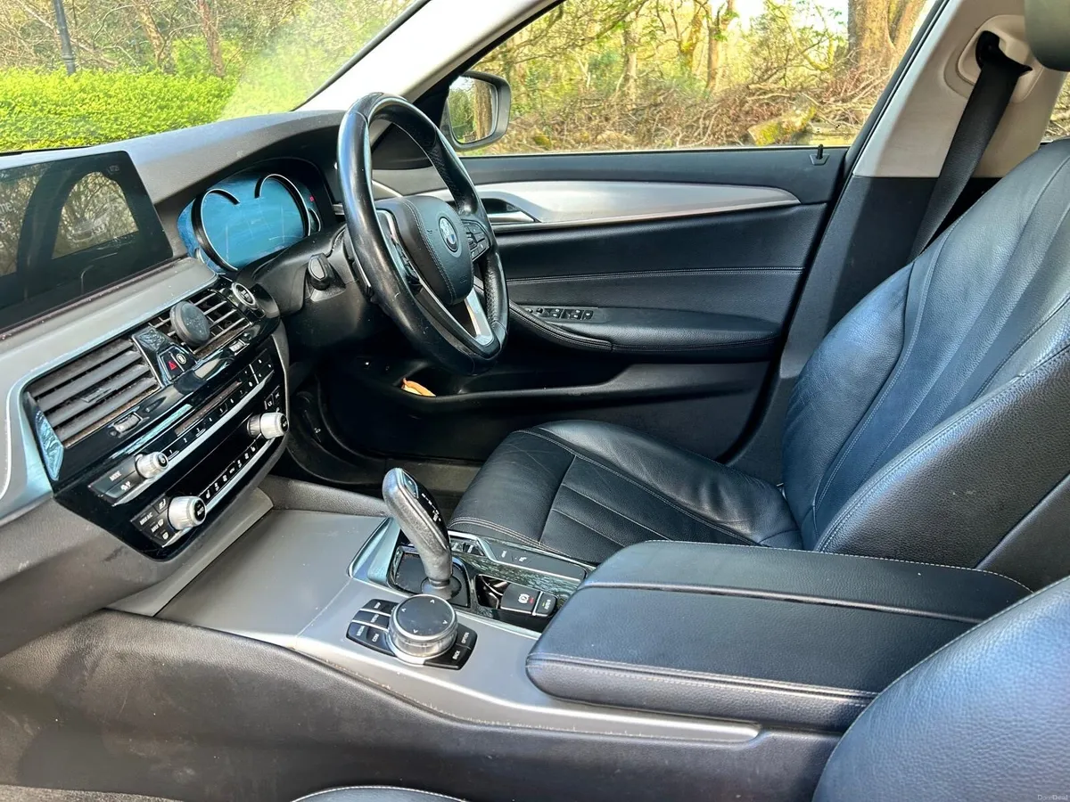 2018 (181) BMW 5 Series 530e SE Petrol 2 x keys - Image 4