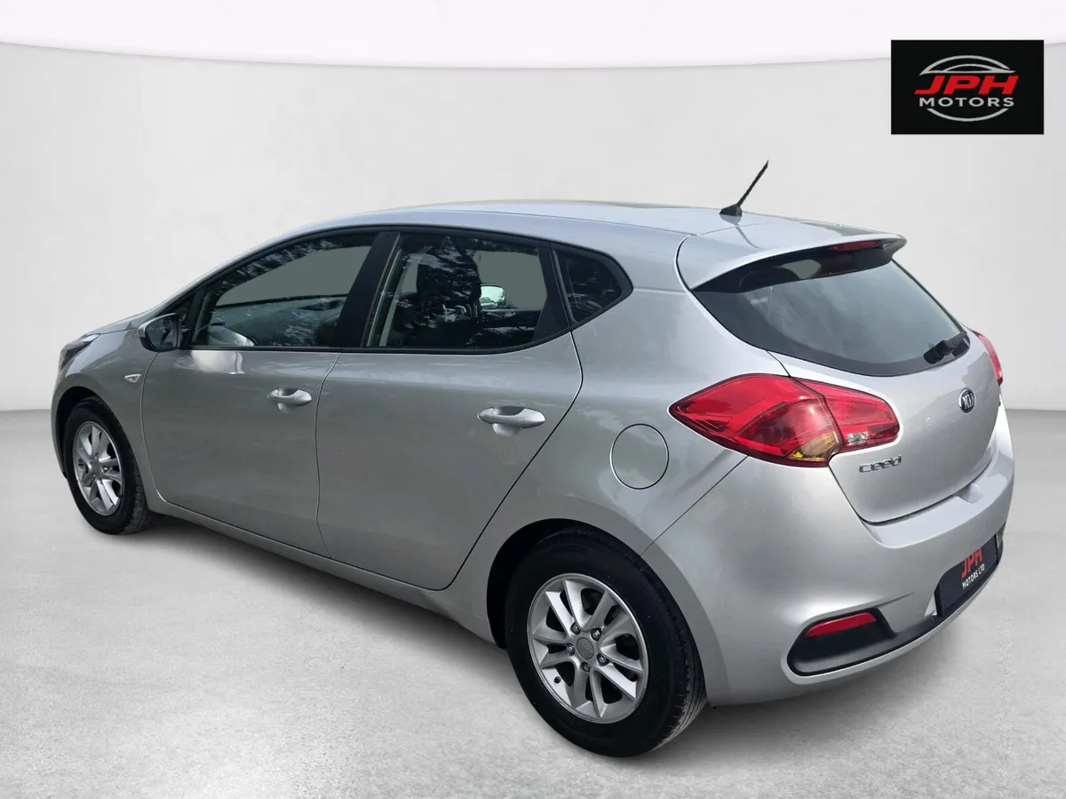Kia Ceed 2015 - Image 3