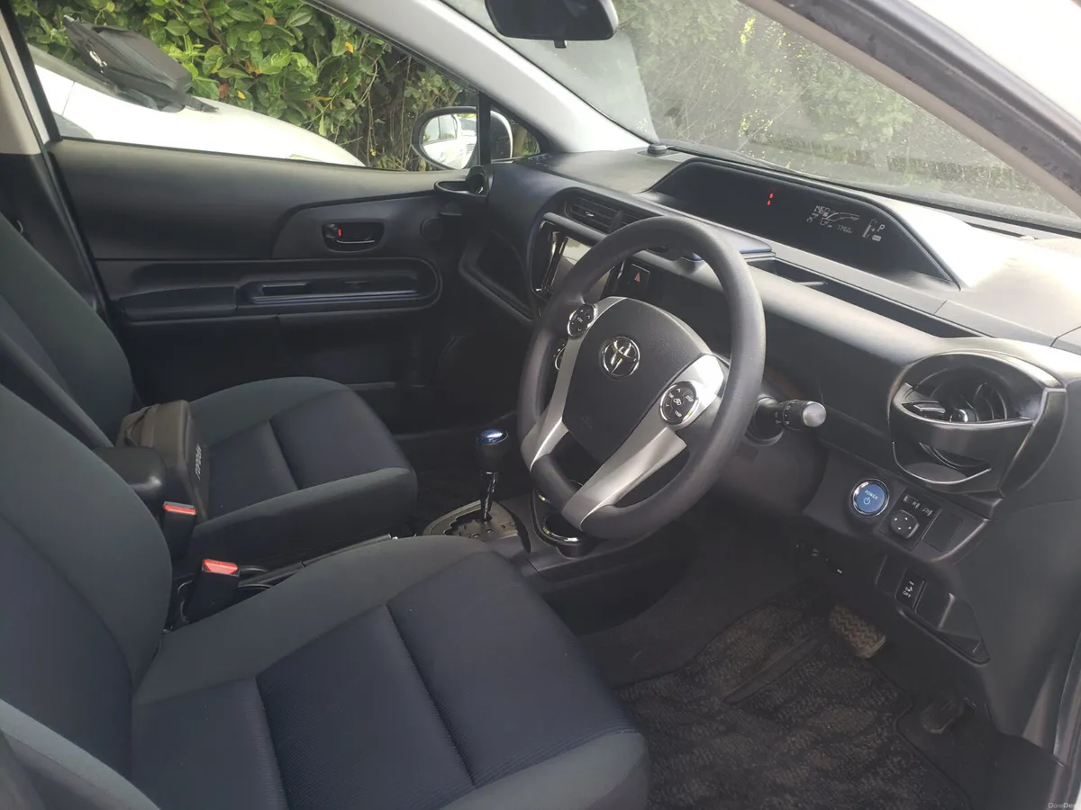 Toyota Aqua 2015 - Image 6