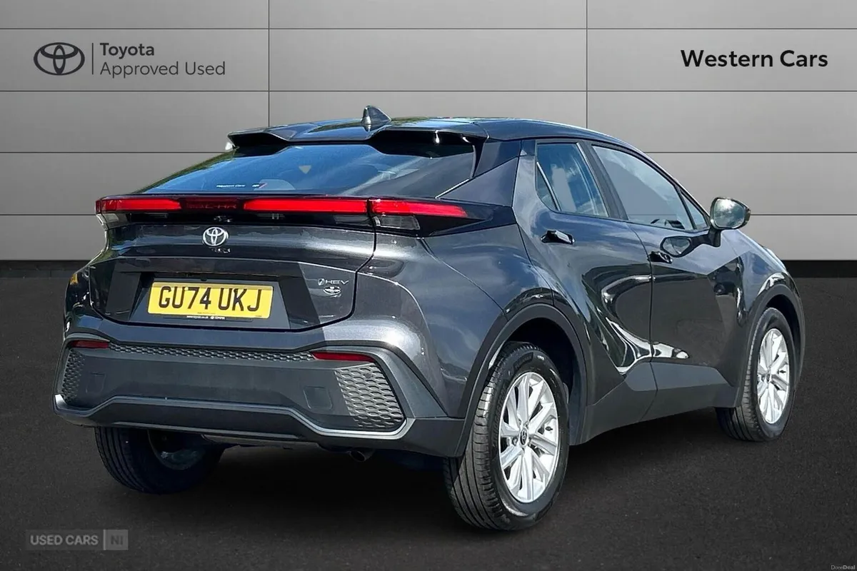 Toyota C-HR 1.8 VVT-h Icon CVT Euro 6 (s/s) 5dr - Image 2