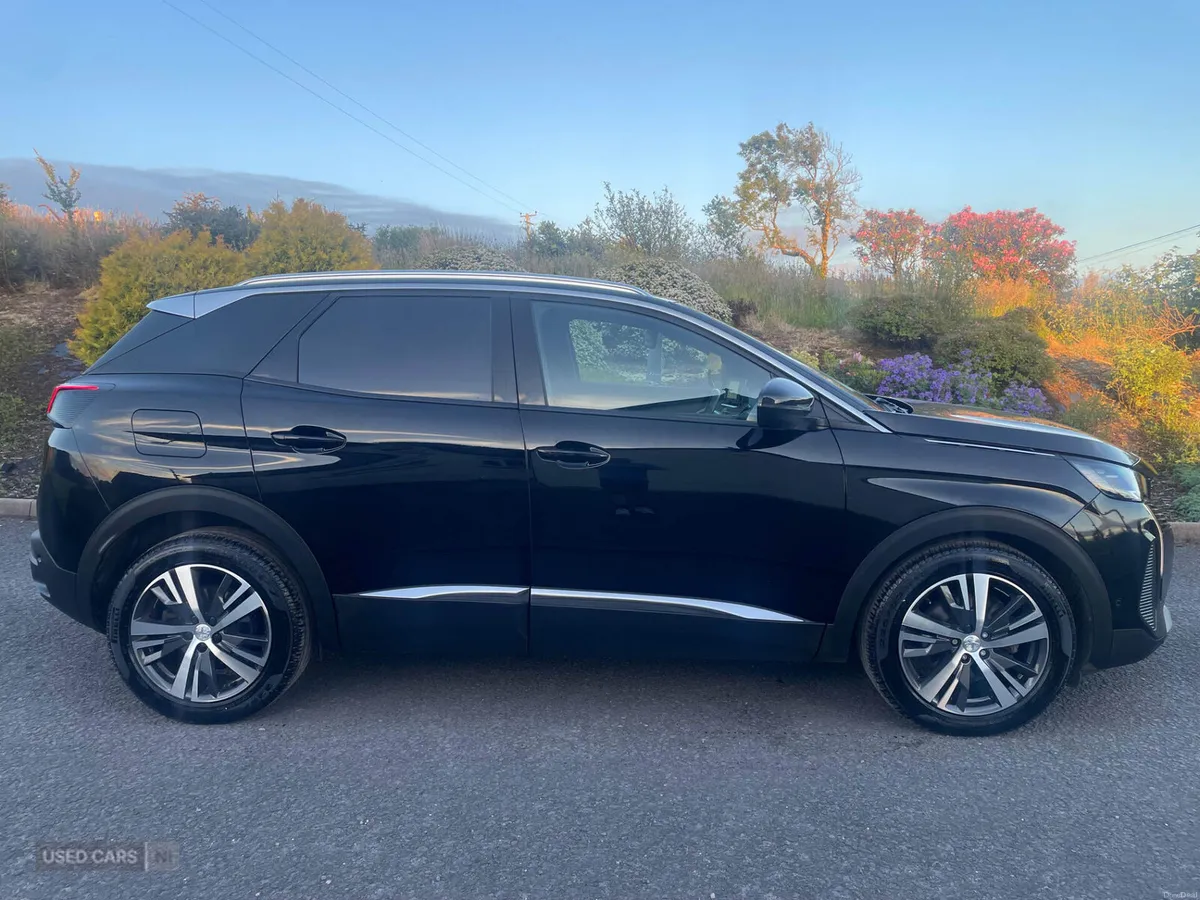 Peugeot 3008 DIESEL ESTATE - Image 3