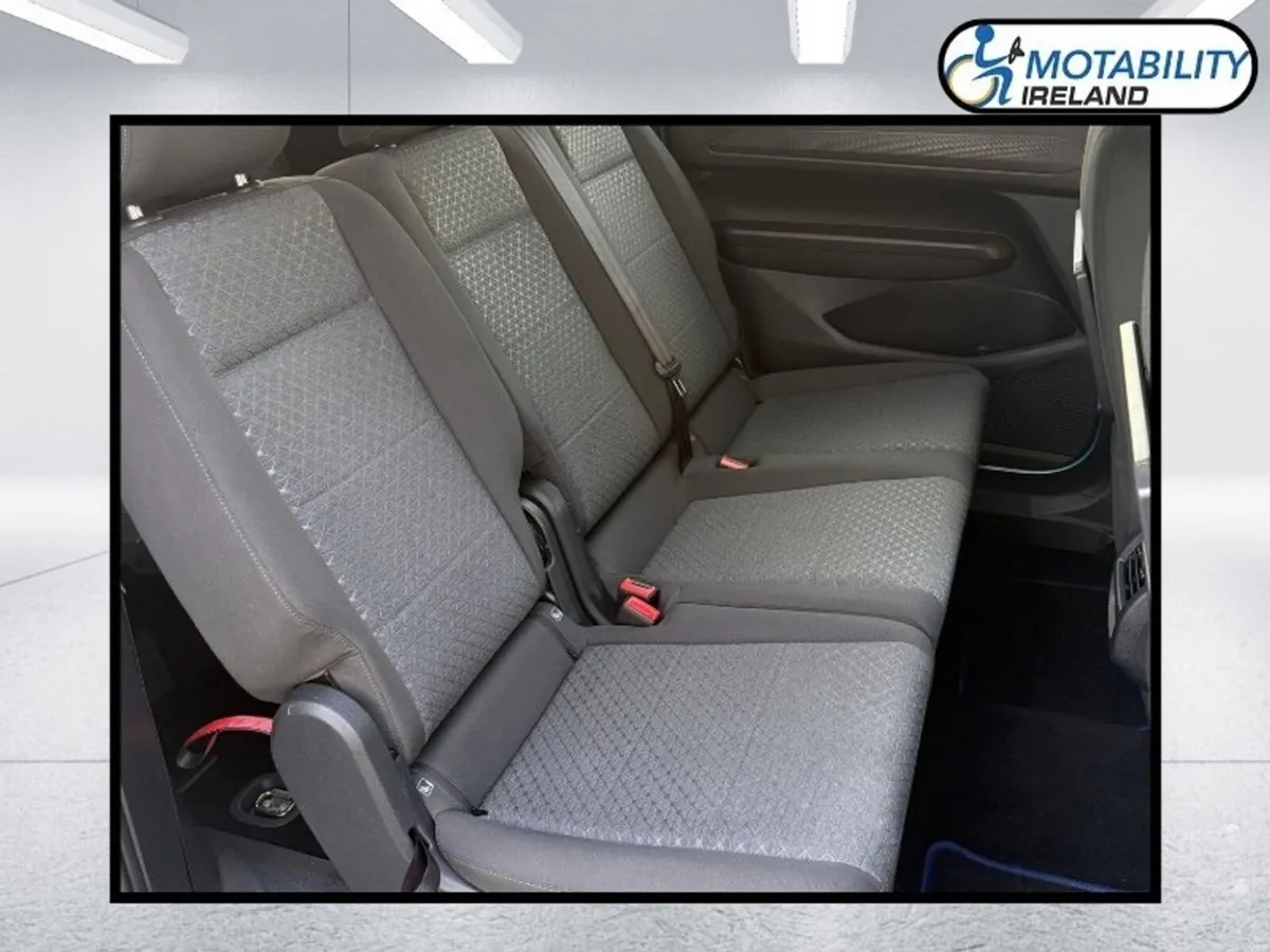 Ford Tourneo Connect 7 Seater - Image 6