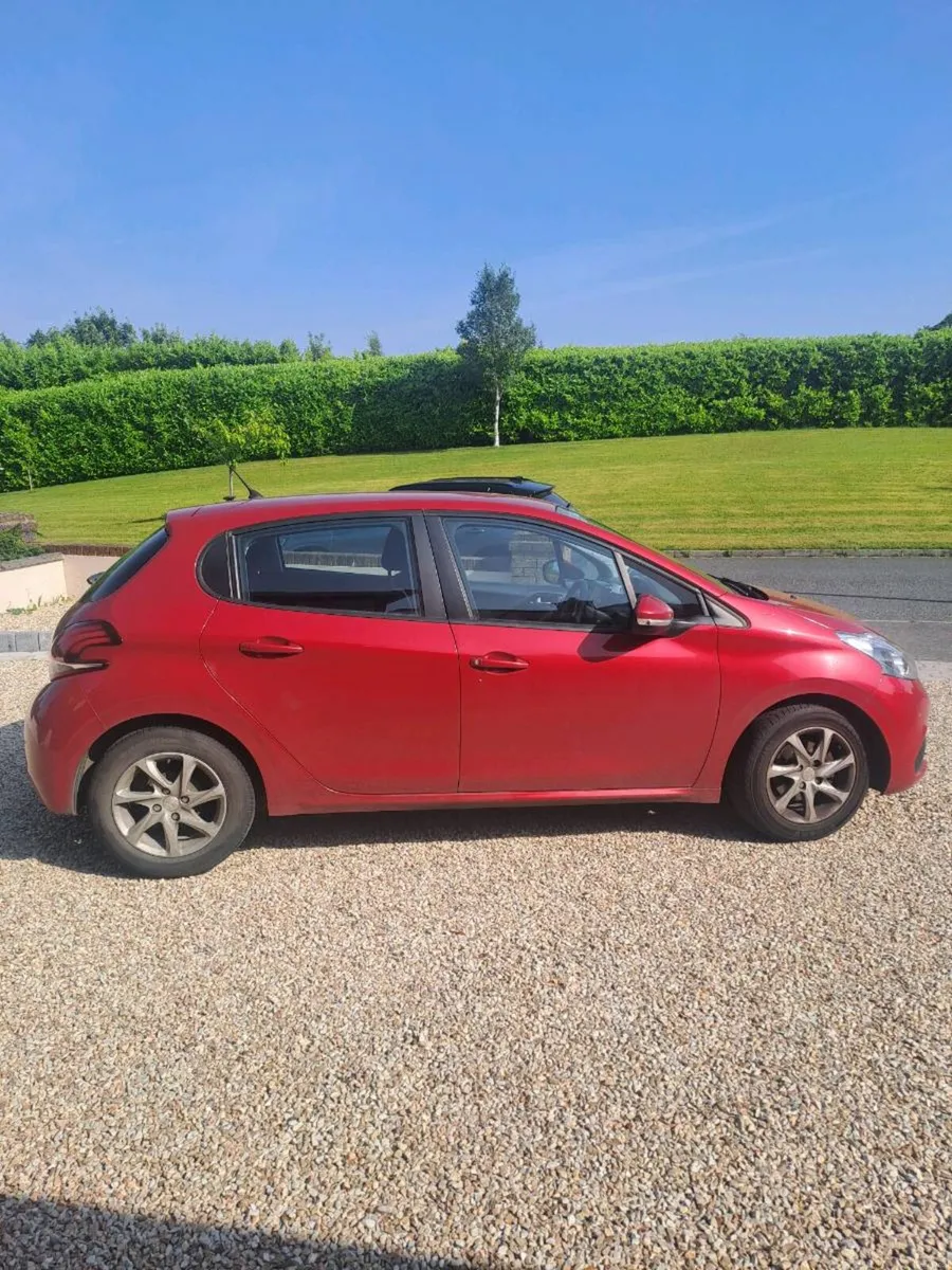 2015 Peugeot 208 low mileage petrol - Image 3