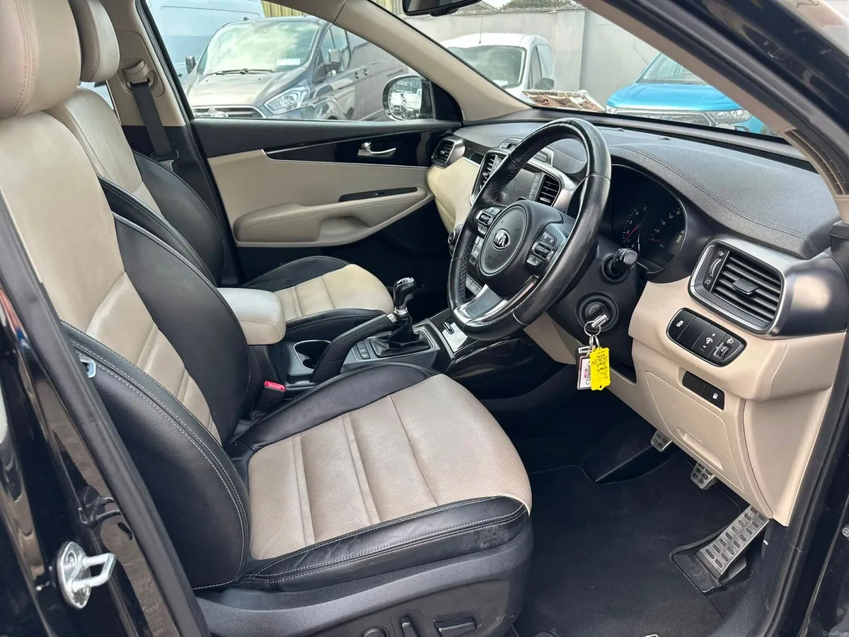 Kia Sorento Platinum 4x2 2017 - Image 4