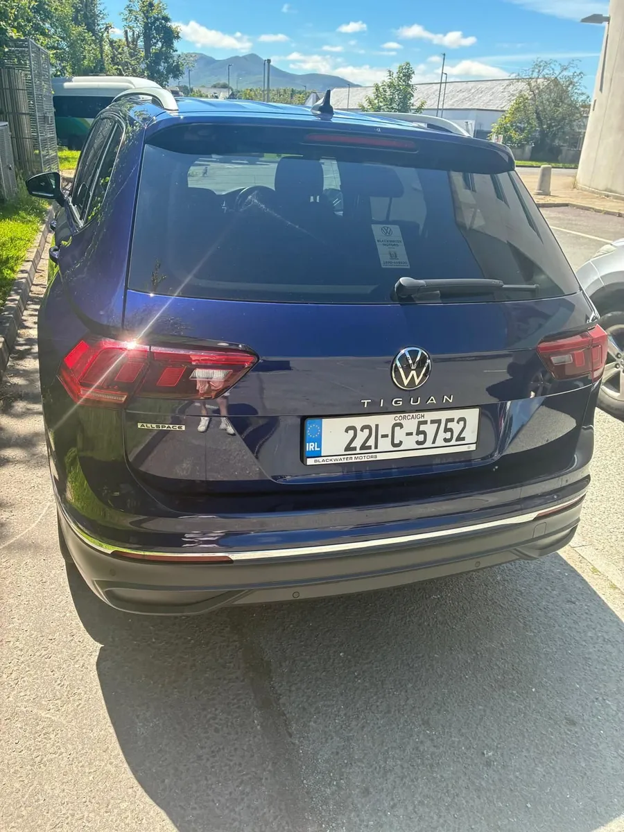 Volkswagen Tiguan Allspace 2022 - Image 3