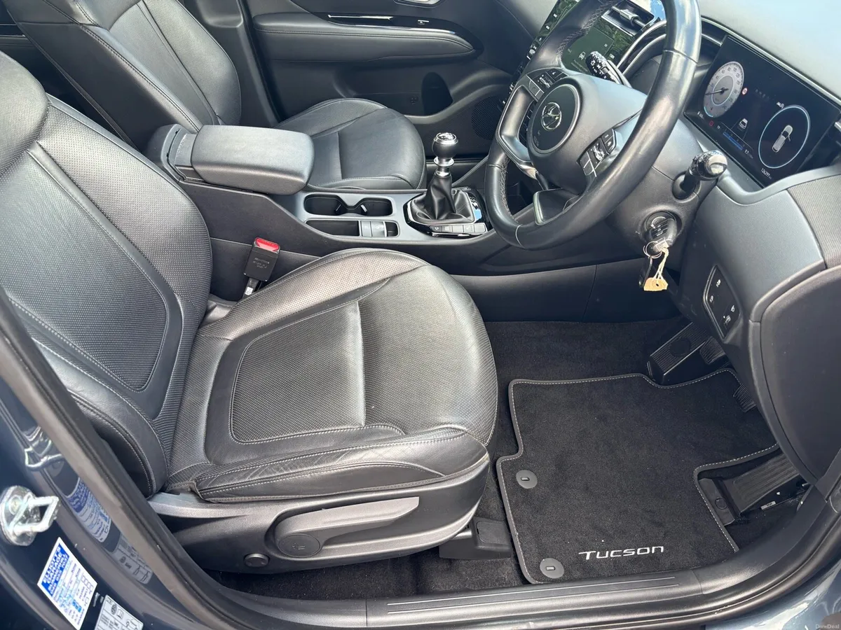 (221) Hyundai Tucson Executive 2022 - Image 5