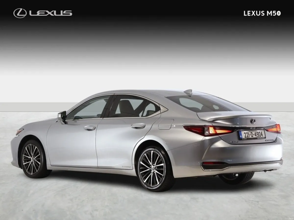 Lexus ES Dynamic - Image 2