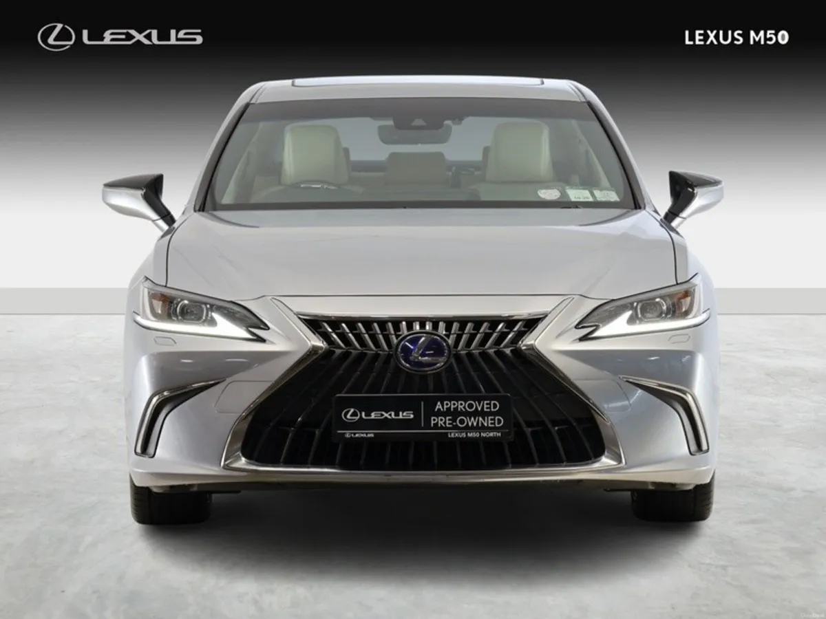 Lexus ES Dynamic - Image 4