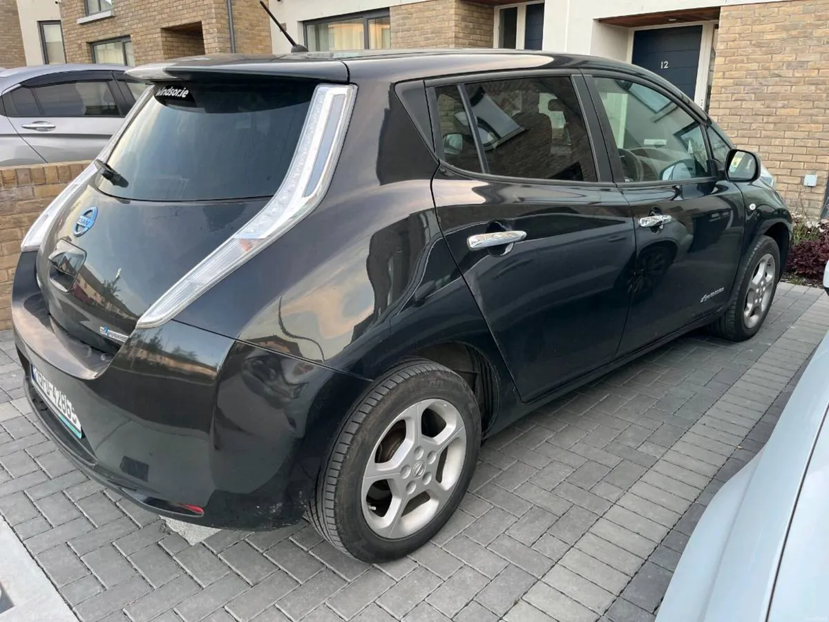 Nissan Leaf Electric 2015 - Image 2