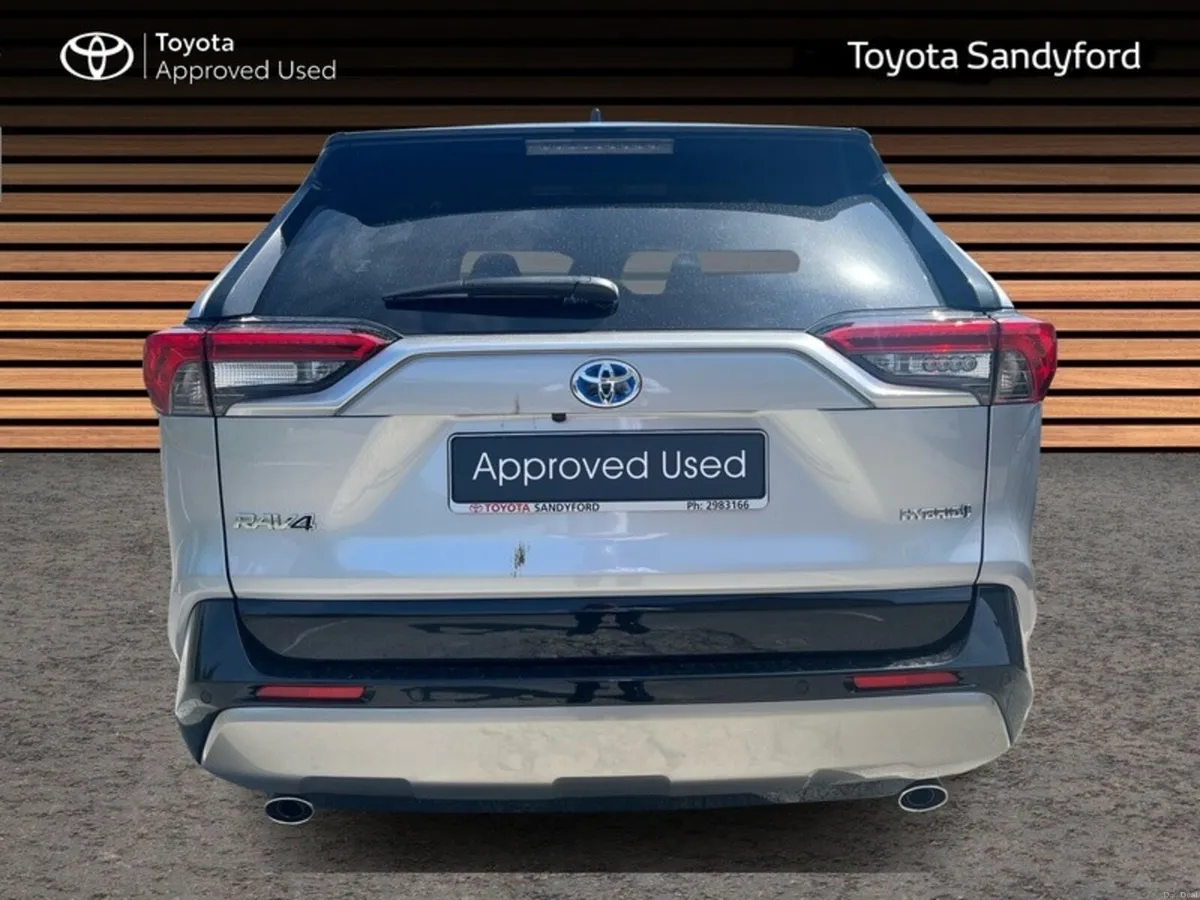 Toyota RAV4 SPORT HYBRID // HEATED LEATHER SEATS / - Image 4