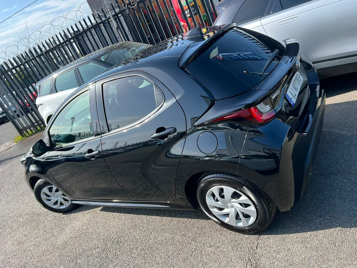 2022 TOYOTA YARIS 1.0 AUTOMATIC - Image 6