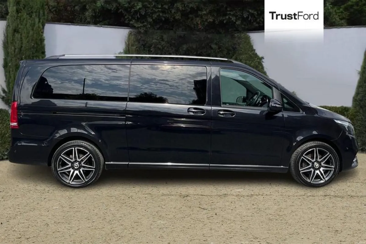 Mercedes-Benz V-Class AMG Line - Image 3