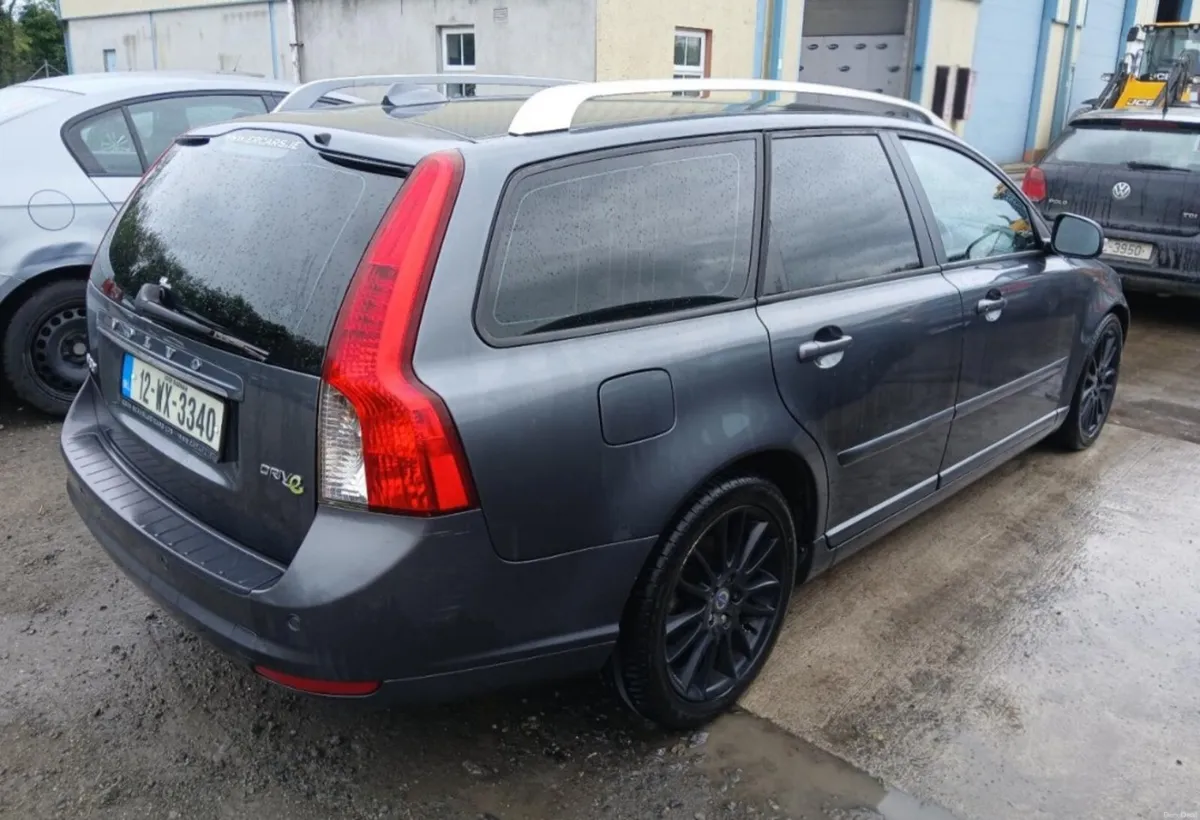 Volvo V50 1.6 - Image 2