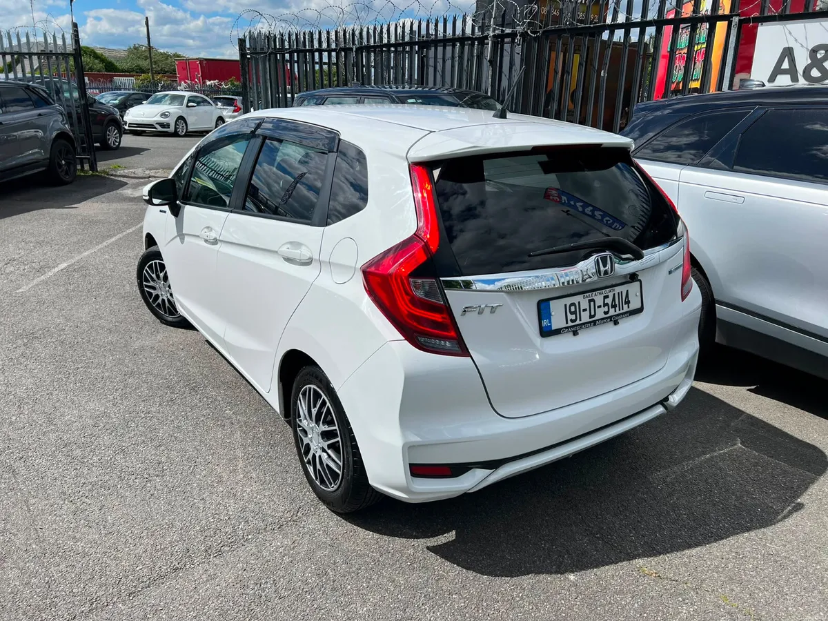 2019 Honda Fit 1.5 HYBRID - Image 4