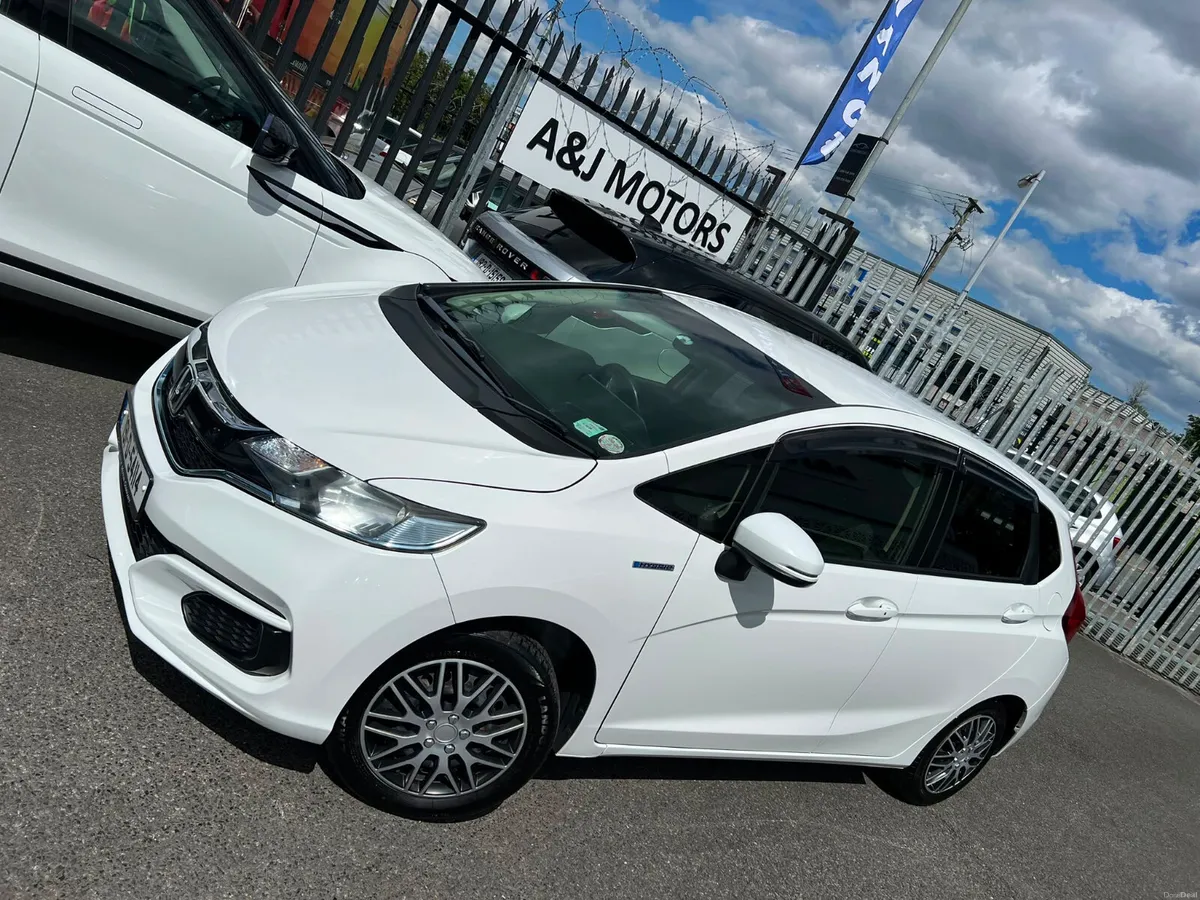 2019 Honda Fit 1.5 HYBRID - Image 2