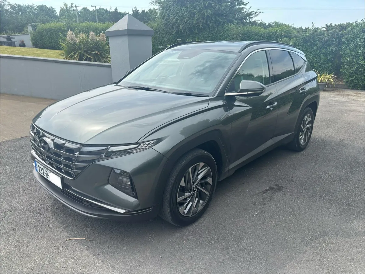 (232) Hyundai Tucson Executive Plus 2023 - Image 2