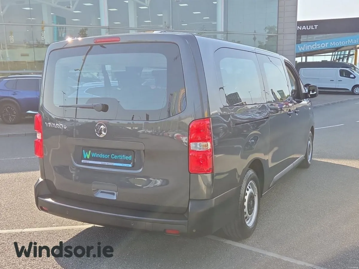 Vauxhall Vivaro LIFE COMBI XL 49KWH 9 SEATER - Image 3