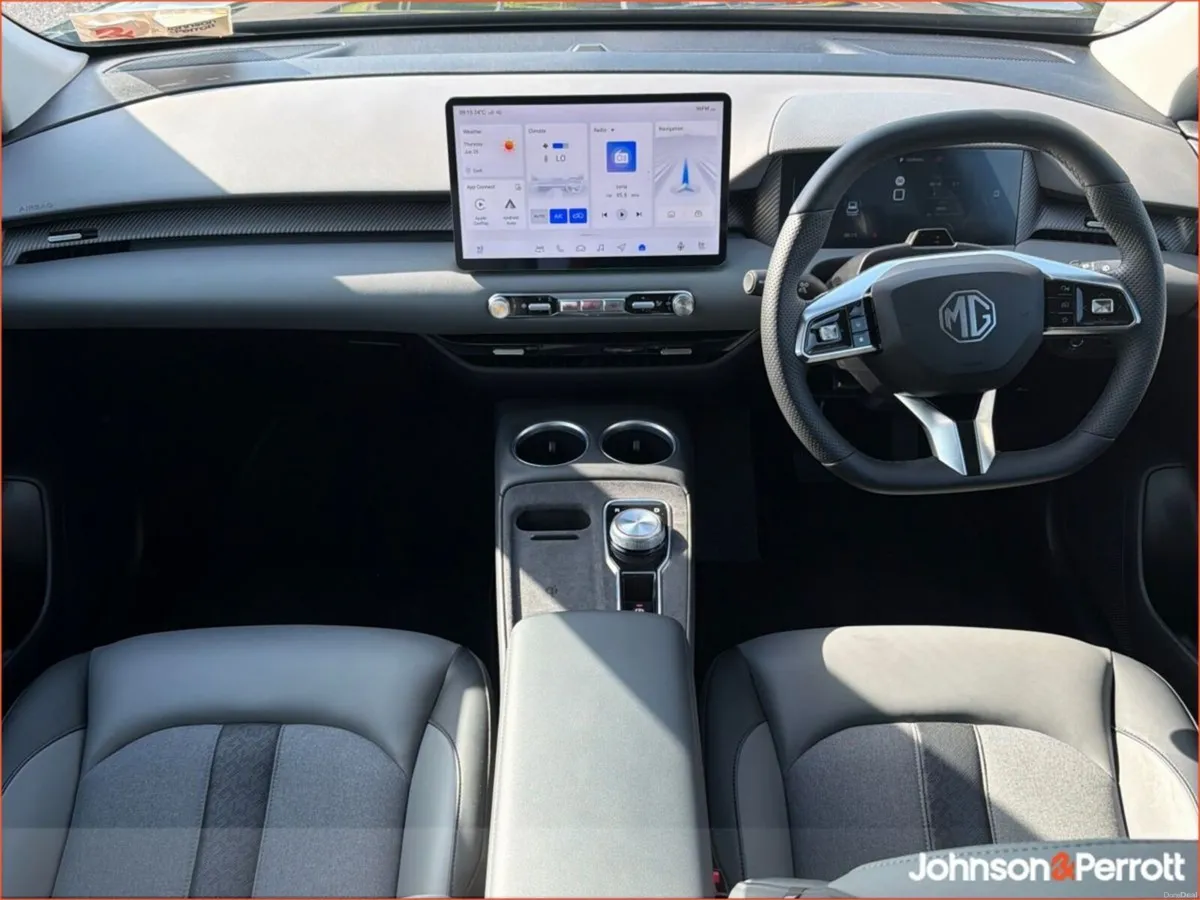 MG S5 EXCLUSIVE LONG RANGE TOP SPEC **DEMO SALE NO - Image 4