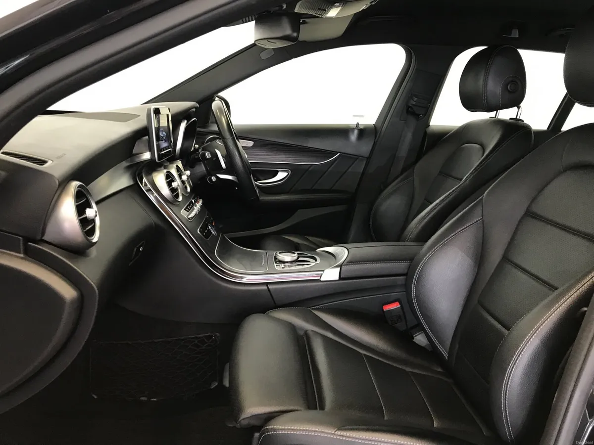 Mercedes-Benz C-Class 2018 - Image 3