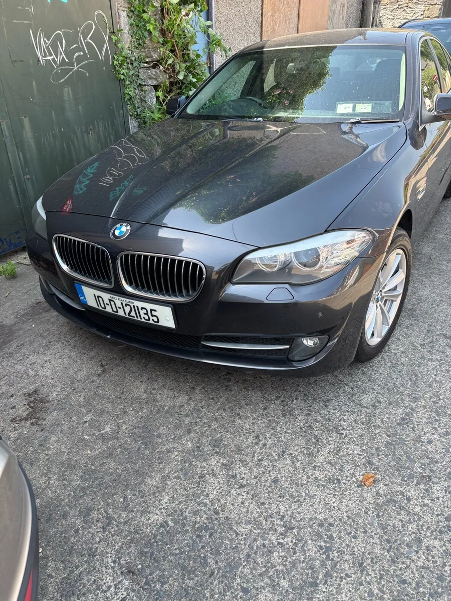 BMW 5 series - Image 1