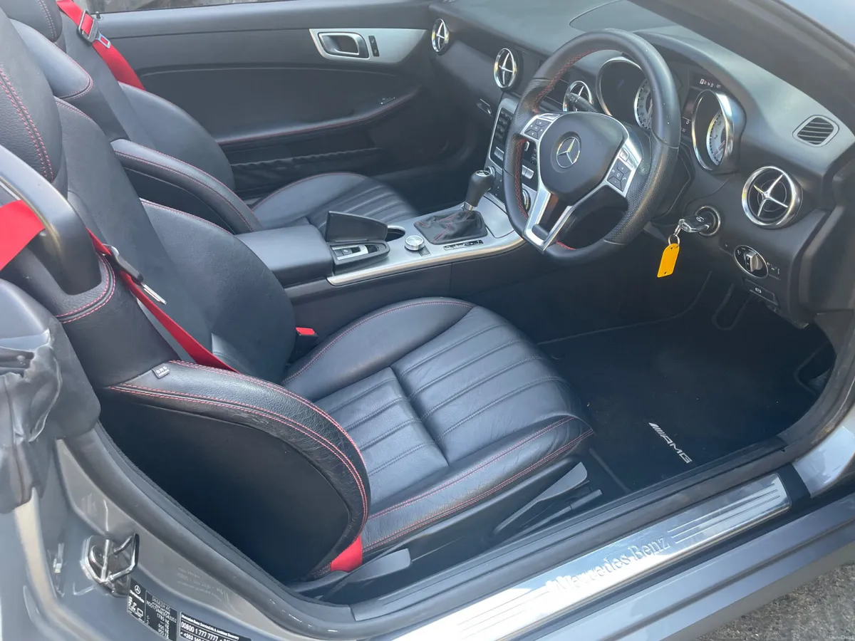 2014 MERCEDES SLK AMG only 101000kms - Image 2