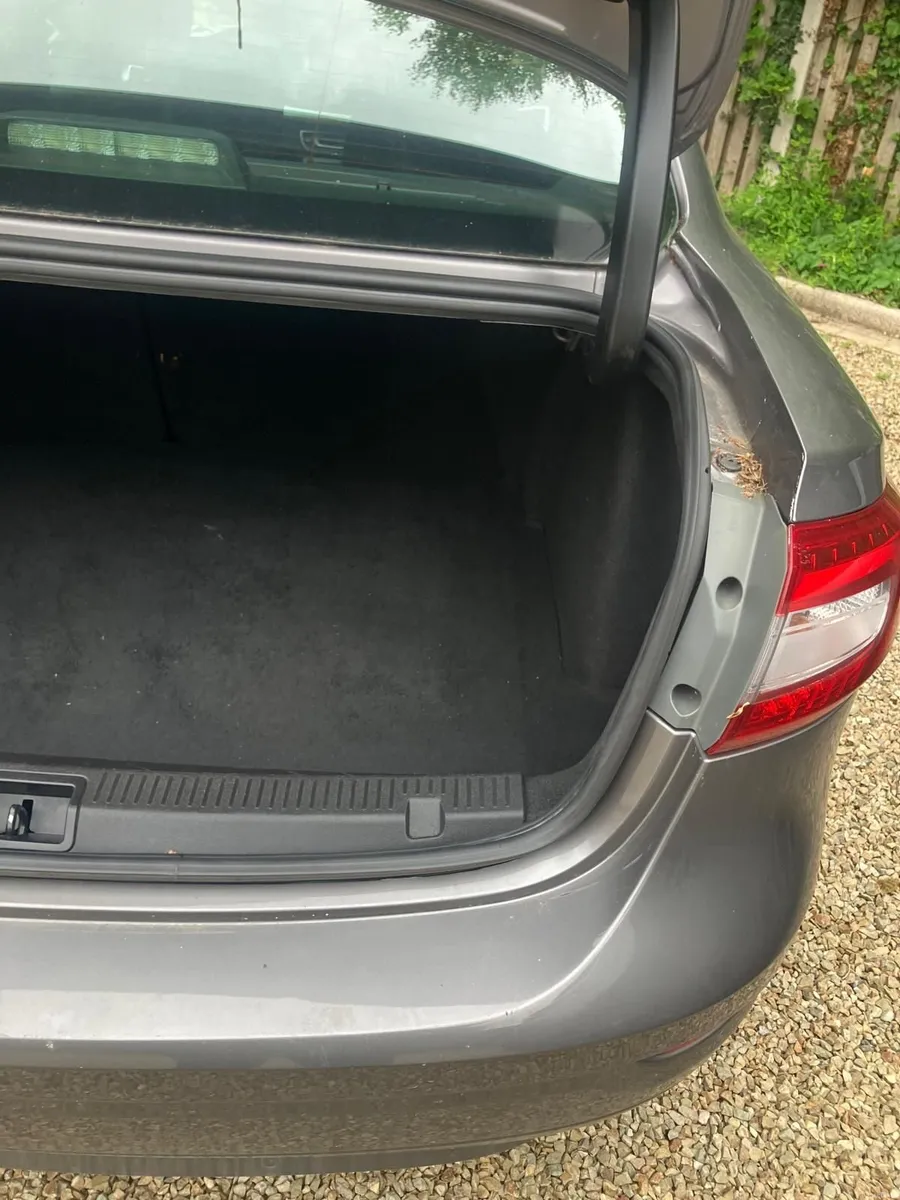 Renault Fluence 2015 - Image 2