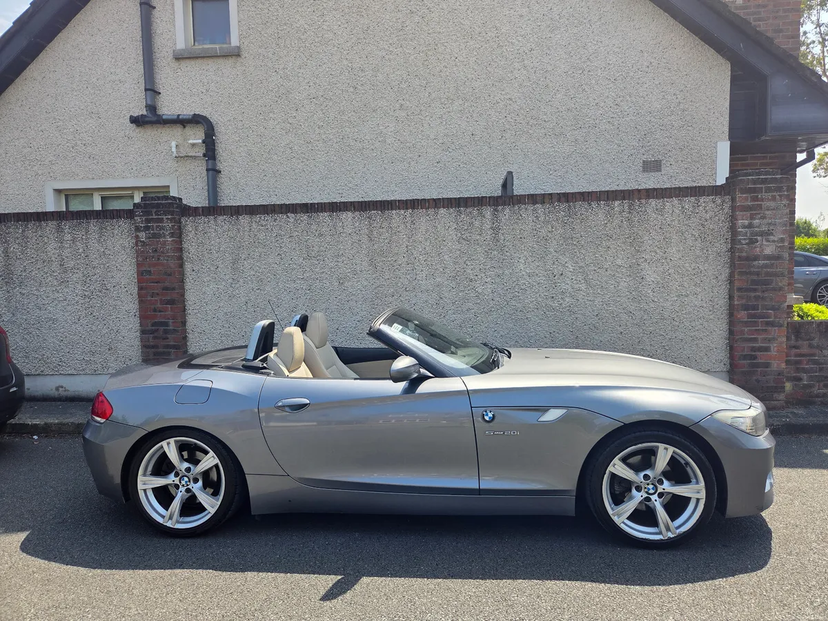 BMW Z4 2.0 Sport Convertible - Image 3