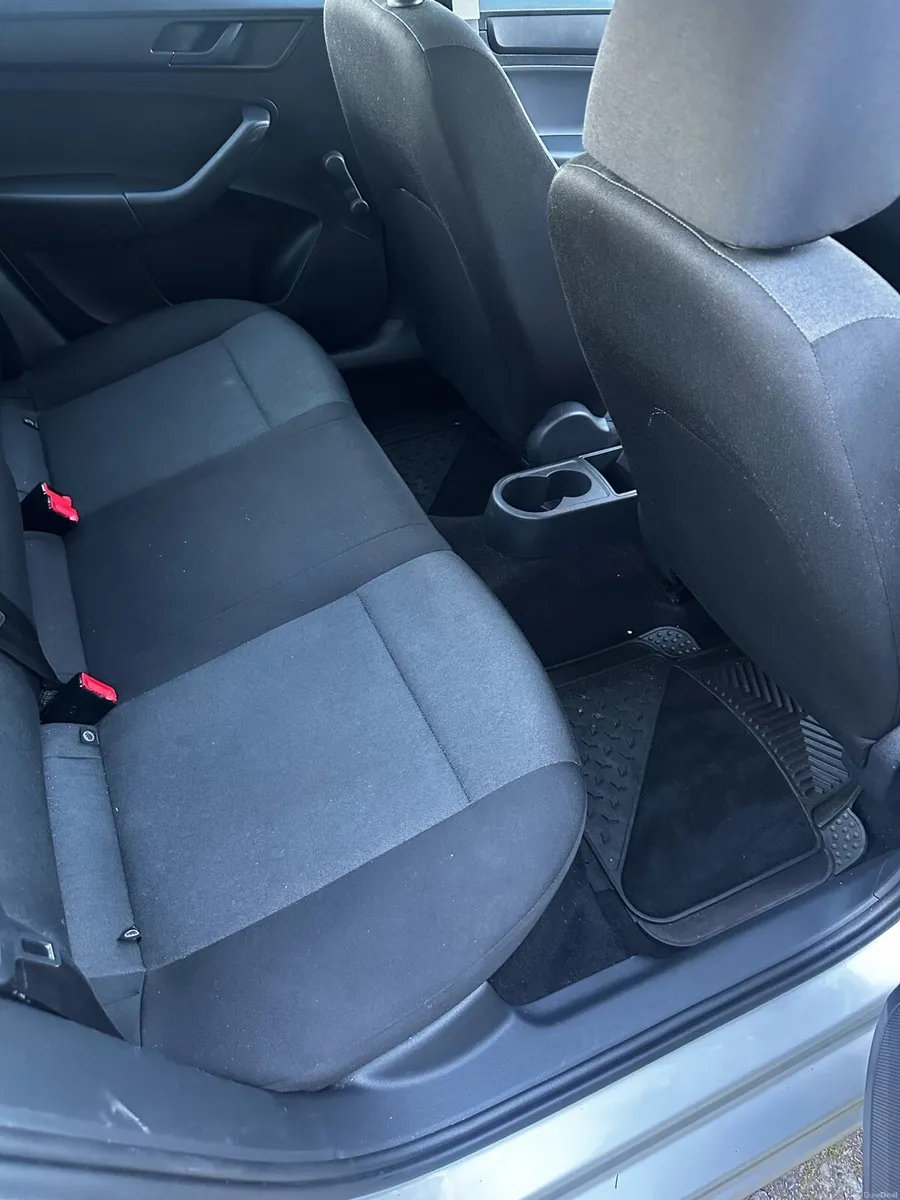 2016 Skoda Rapid Automatic - Image 5