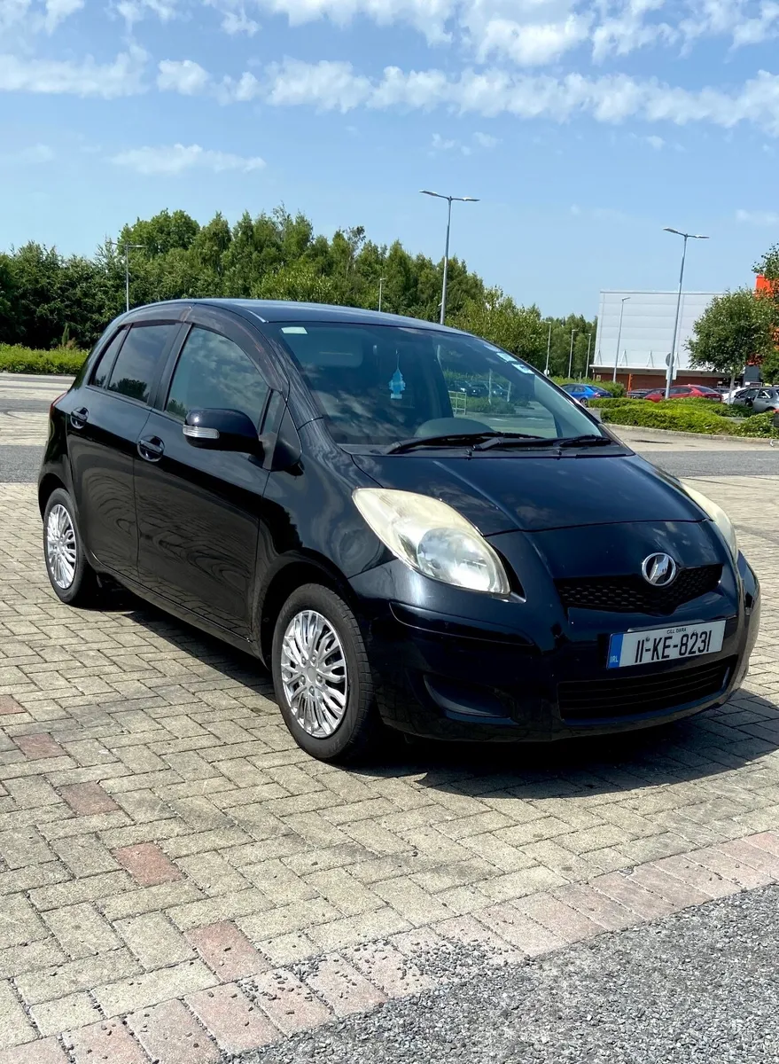 Toyota Yaris Vitz 2011 - Image 1
