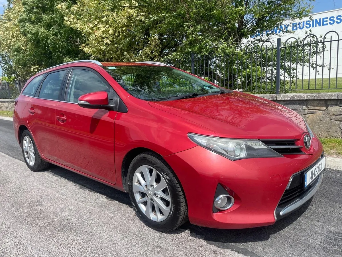 Toyota Auris Estate | Huge History | NCT 06/27 - Image 2