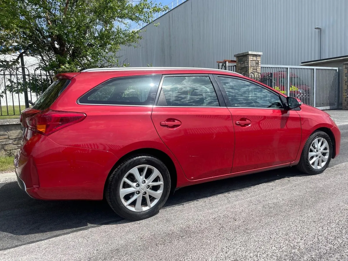 2014 Toyota Auris Estate 1.4 Diesel Manual - Image 5