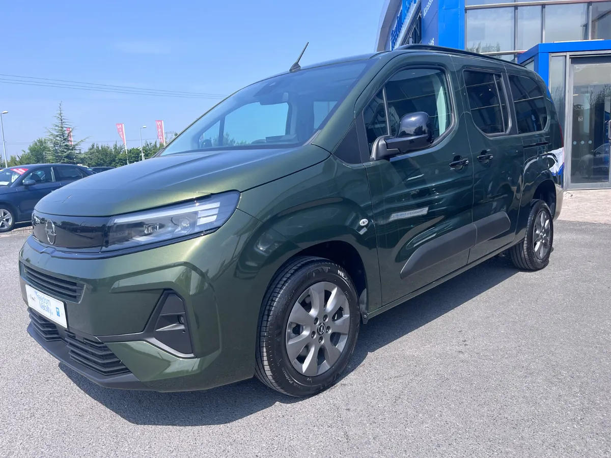 New Opel Combo Auto, Wheelchair Access - Image 3