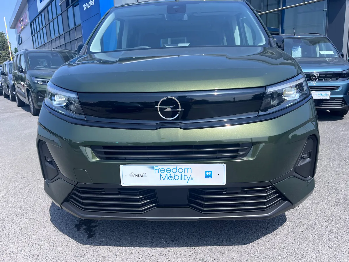 New Opel Combo Auto, Wheelchair Access - Image 2