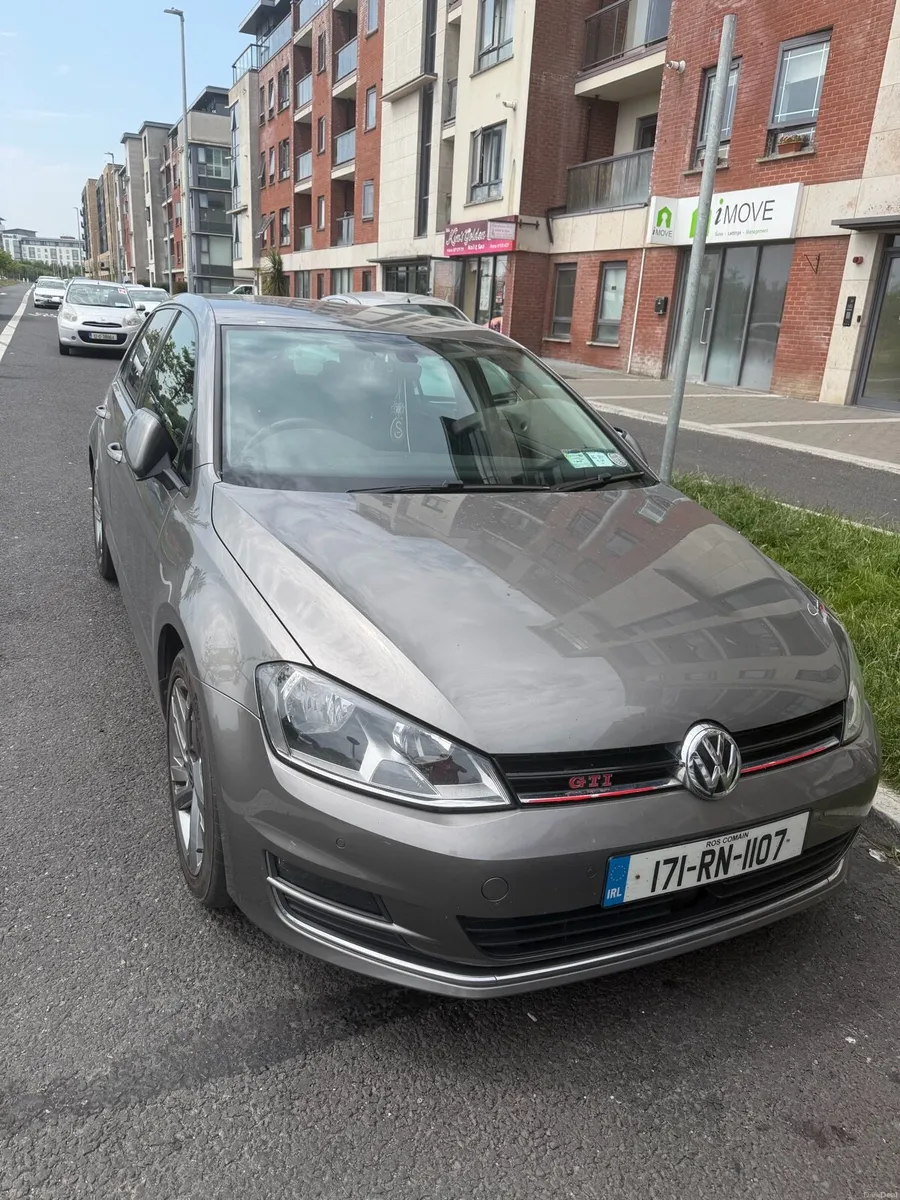 2017 Volkswagen Golf Highline 1.6 TDI - Image 1