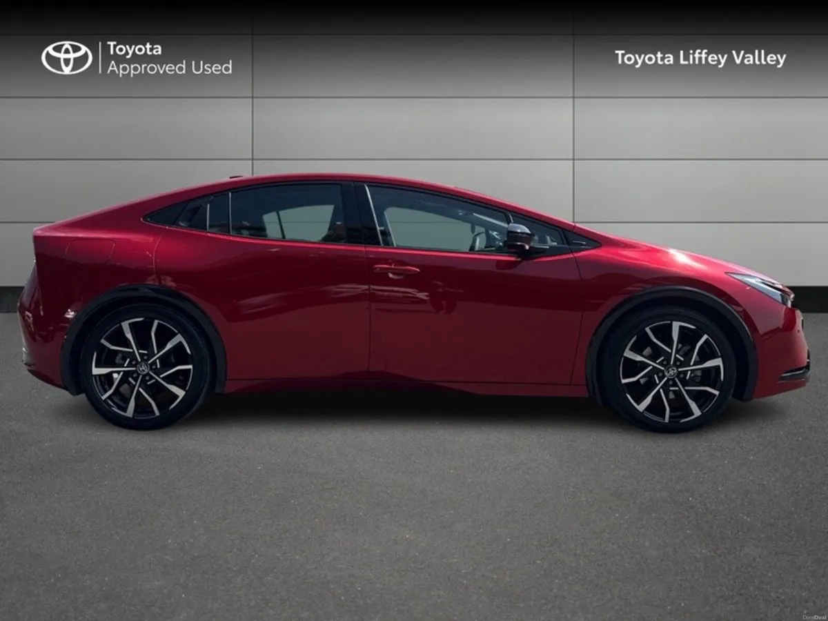 Toyota Prius PRIUS PLUG-IN HYBRID - Image 3
