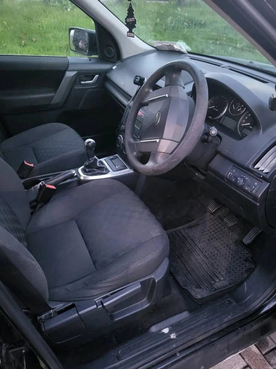 Car - Image 5
